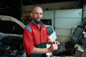 Rémi votre technicien diagnostic spécialiste moteurs diesel, trains roulants et climatisation