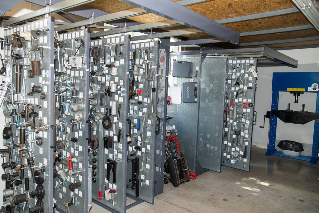 Un vaste stock d’outils et accessoires d’origine